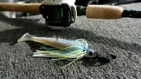 how to tie a chatter bait|How to Tie On a Chatterbait in 7